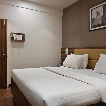 Hotel Sai Yatri Trimbak Bagian luar foto