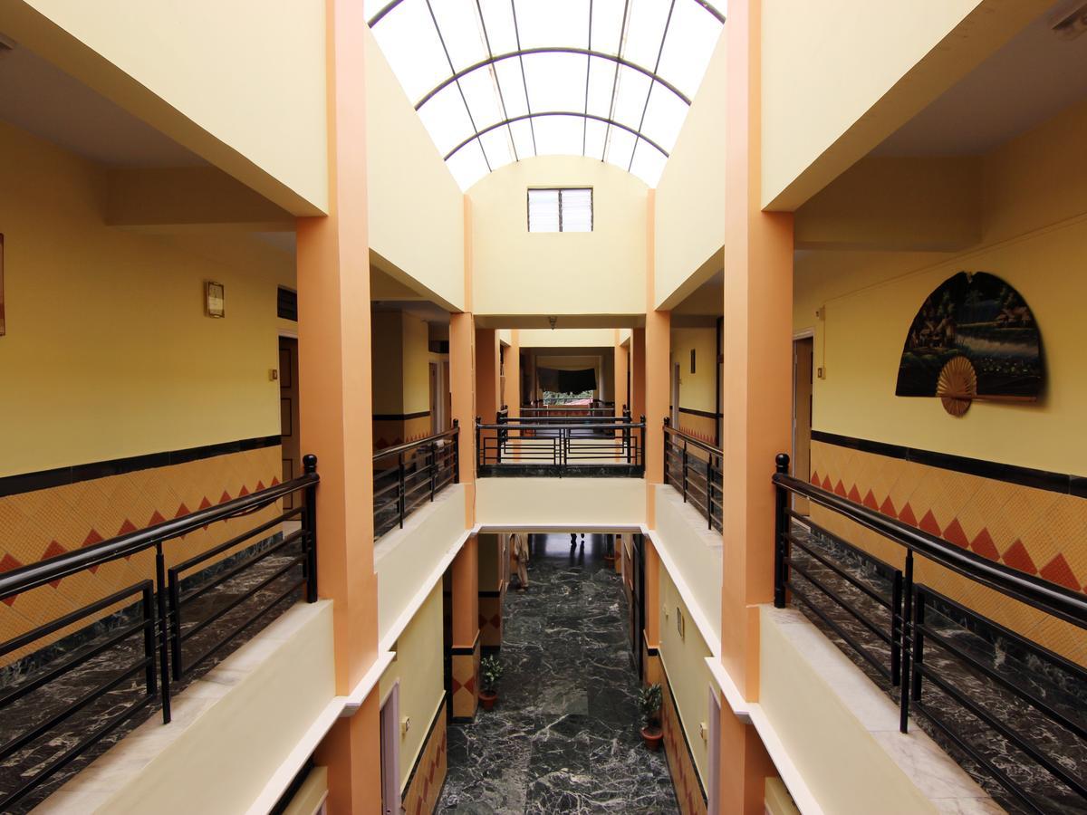 Hotel Sai Yatri Trimbak Bagian luar foto