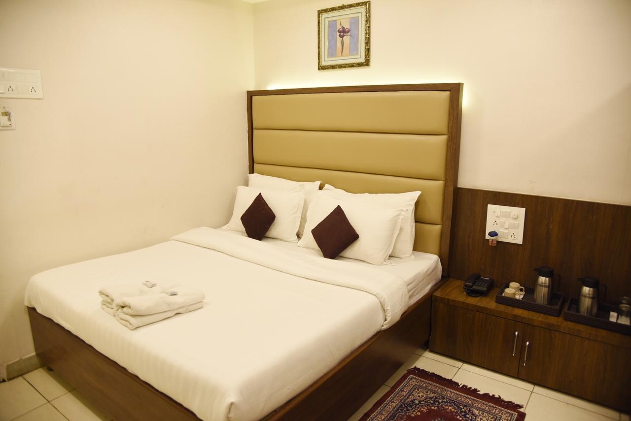 Hotel Sai Yatri Trimbak Bagian luar foto