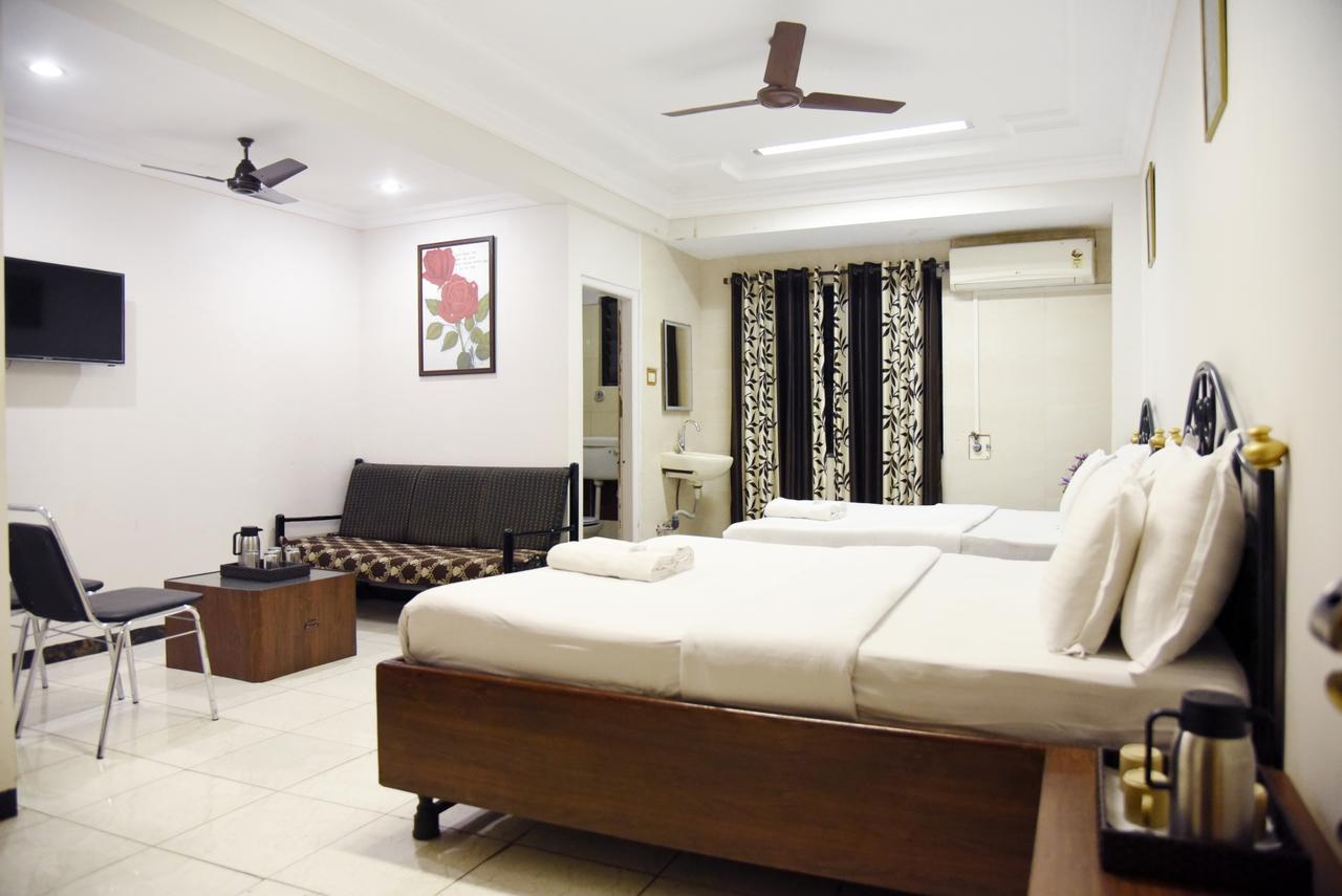 Hotel Sai Yatri Trimbak Bagian luar foto
