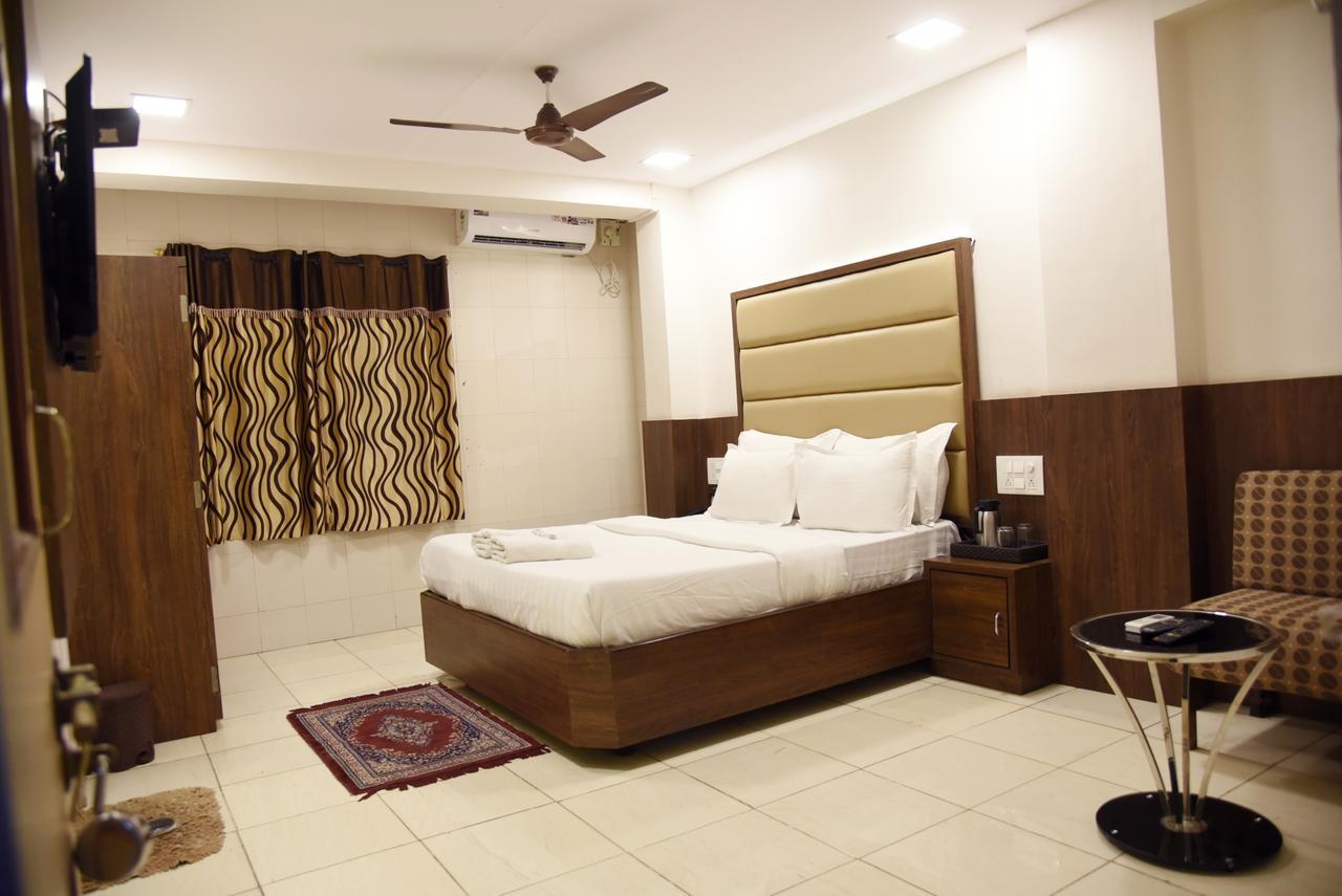 Hotel Sai Yatri Trimbak Bagian luar foto