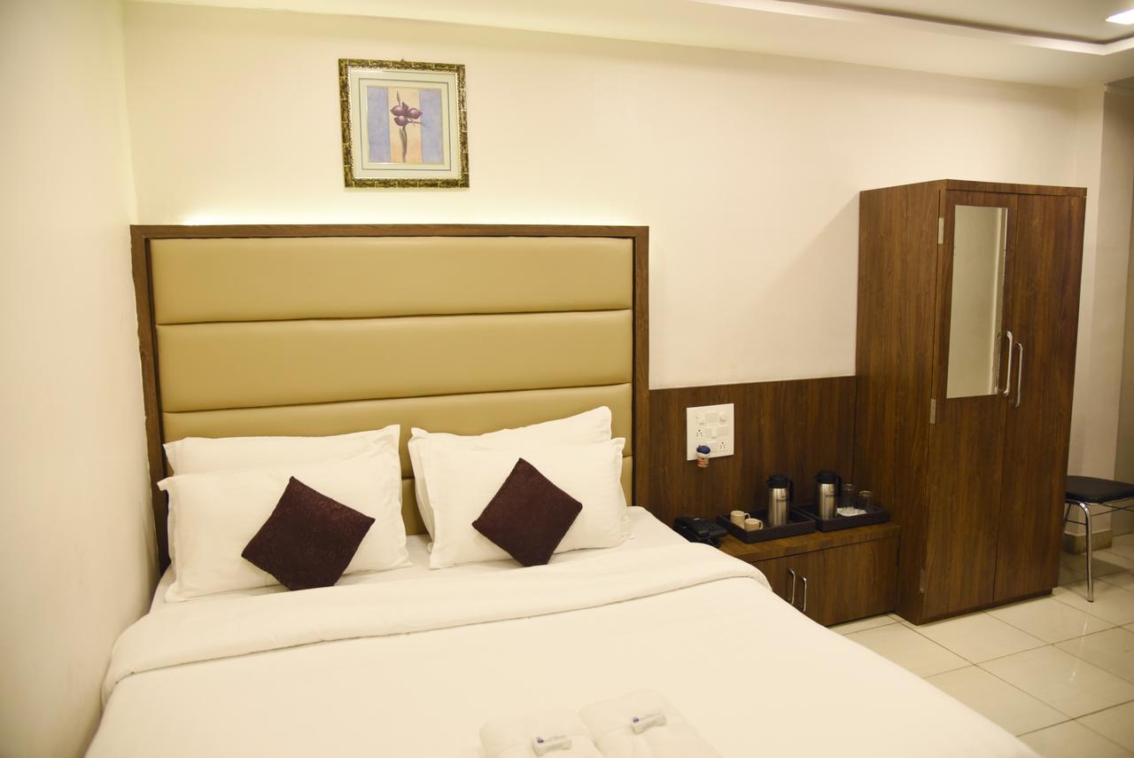 Hotel Sai Yatri Trimbak Bagian luar foto