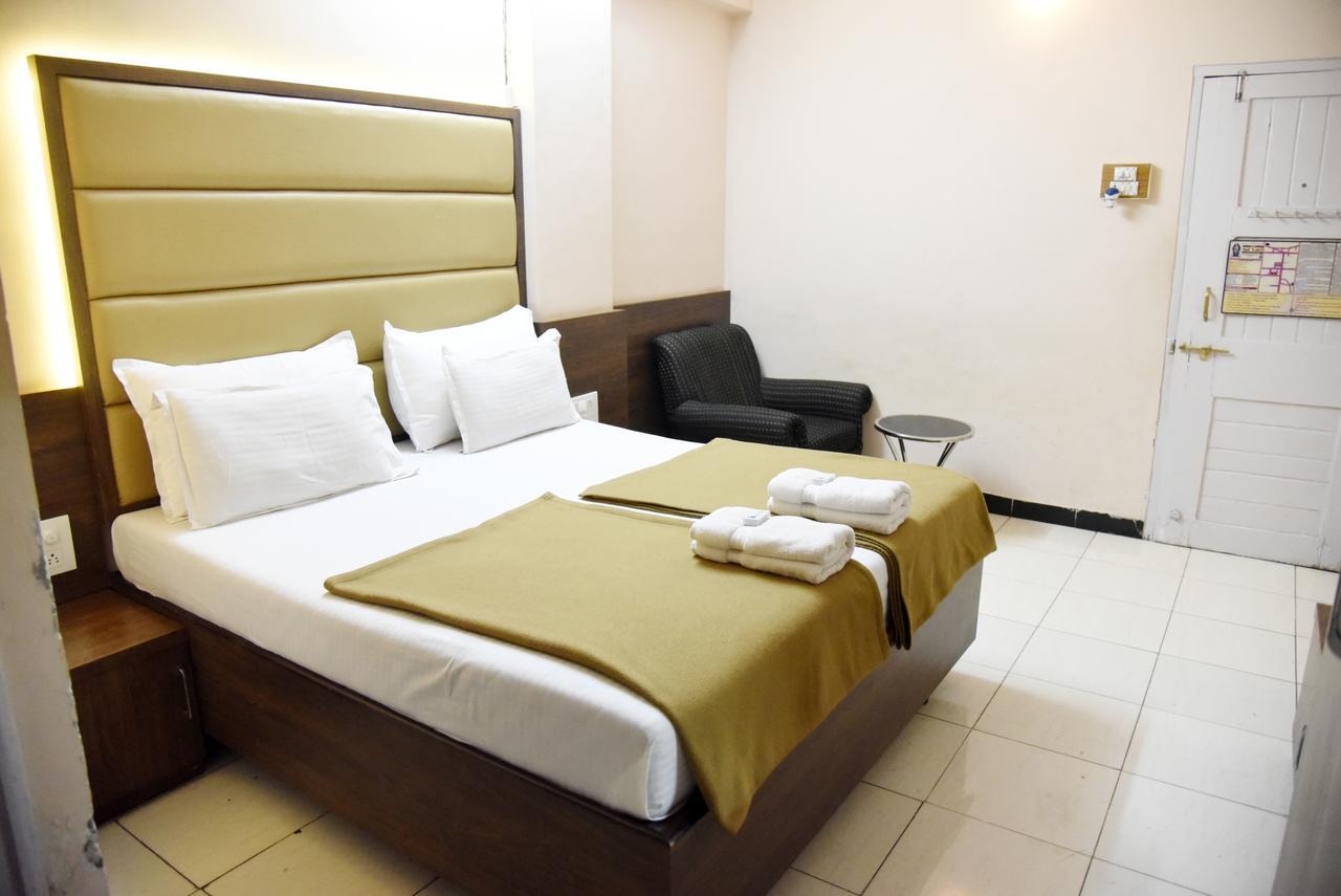 Hotel Sai Yatri Trimbak Bagian luar foto