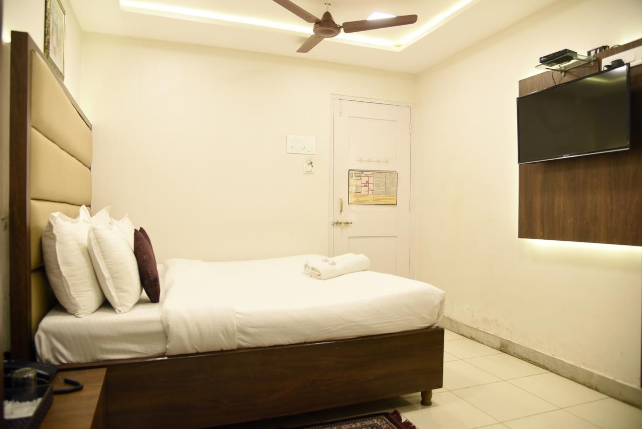 Hotel Sai Yatri Trimbak Bagian luar foto